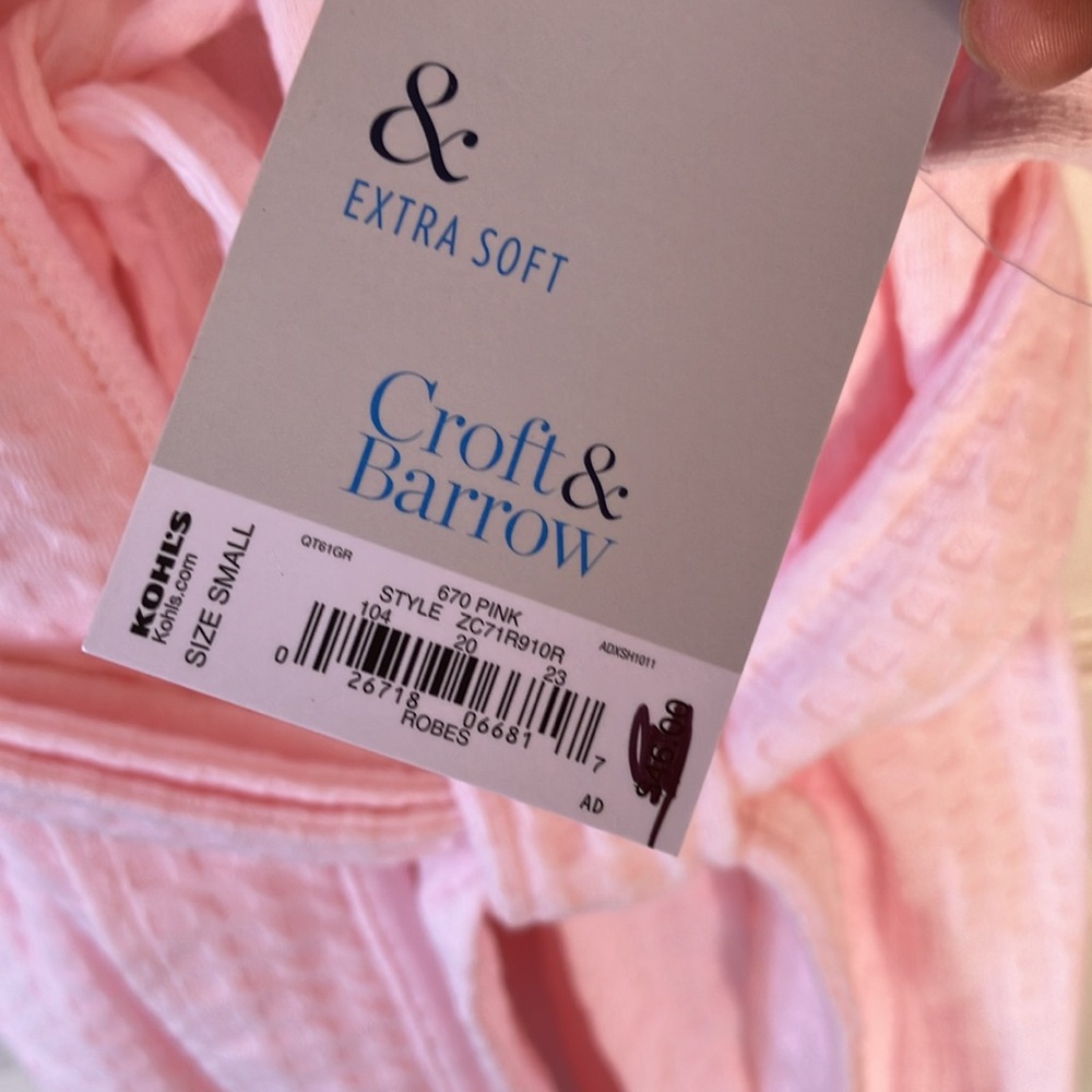 Host Pick! NWT pink robe from Croft & Barrow. Size small. - Picture 3 of 4